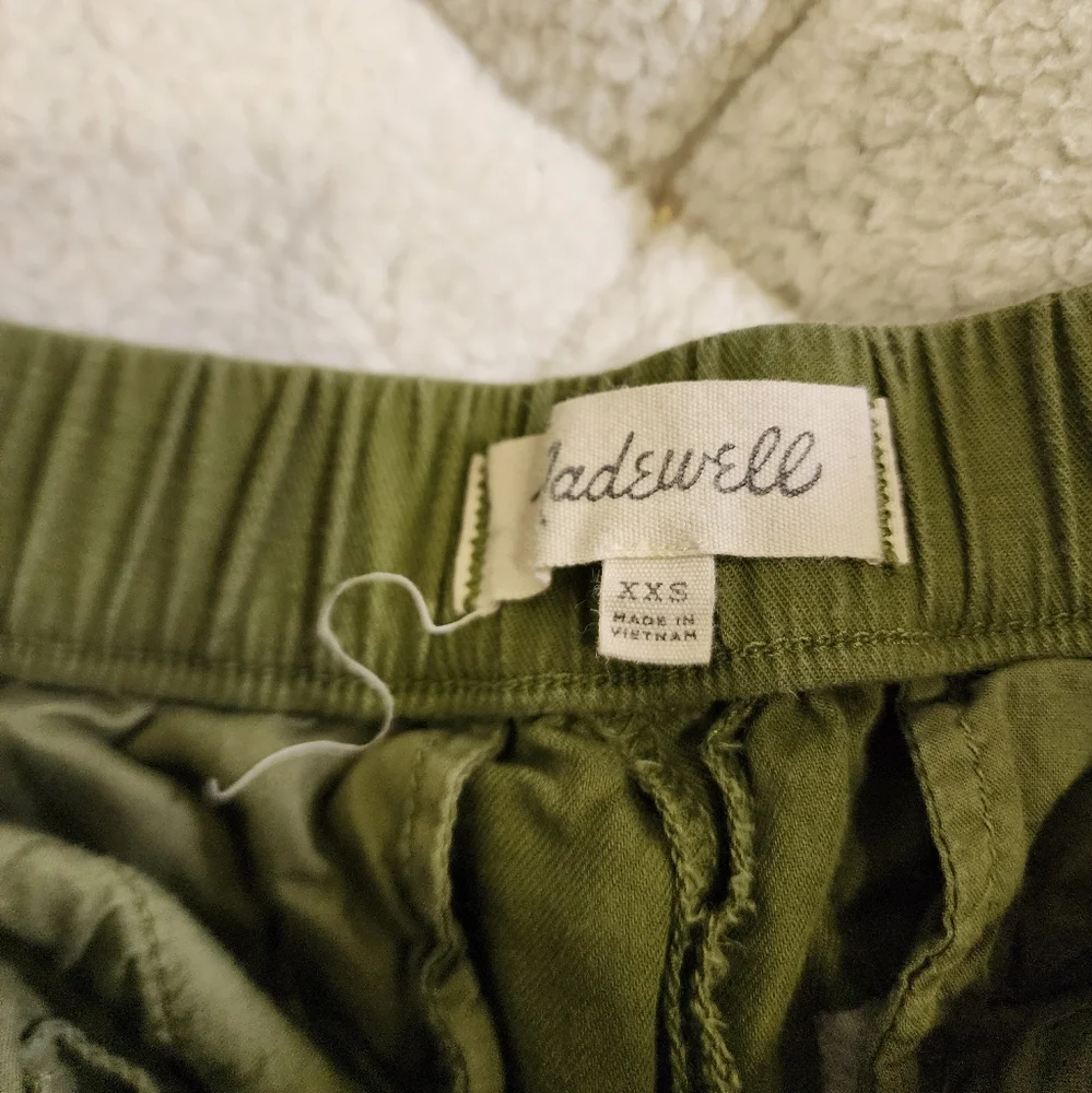Madewell Pull on Shorts in Green